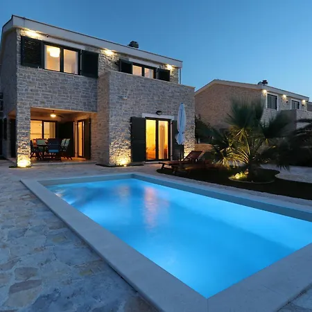 Stella With Heated Swimming Pool * Privlaka (Zadar)