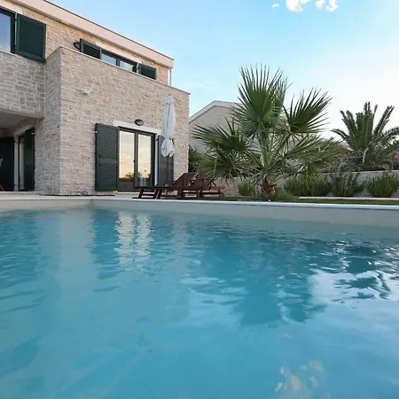 Villa Stella With Heated Swimming Pool Privlaka (Zadar)