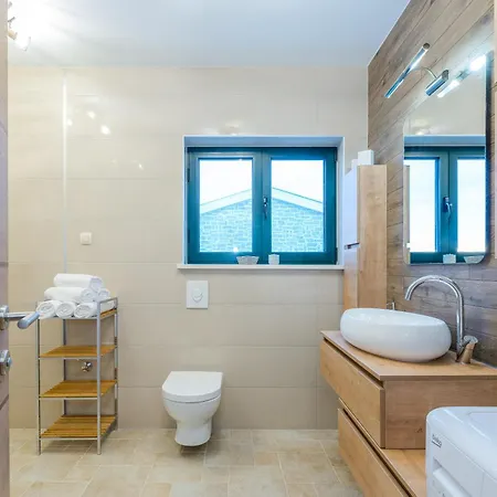 Villa Stella With Heated Swimming Pool *