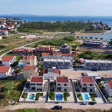 Stella With Heated Swimming Pool Villa Privlaka (Zadar)